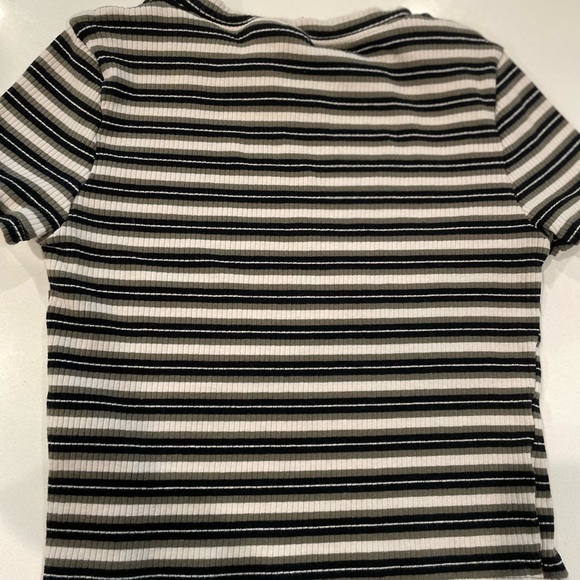 H&M womens S stripped green short sleeve shirt - Picture 3 of 3